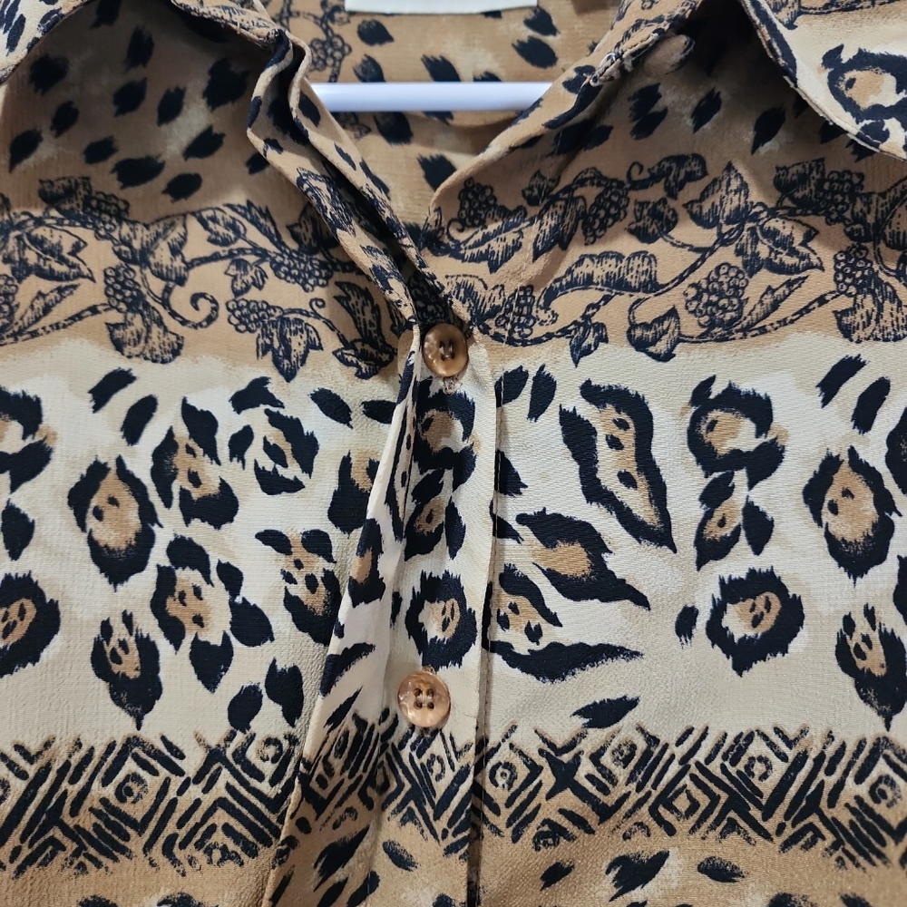Alfred dunner women size sixteen animal print button up blouse - Picture 5 of 6
